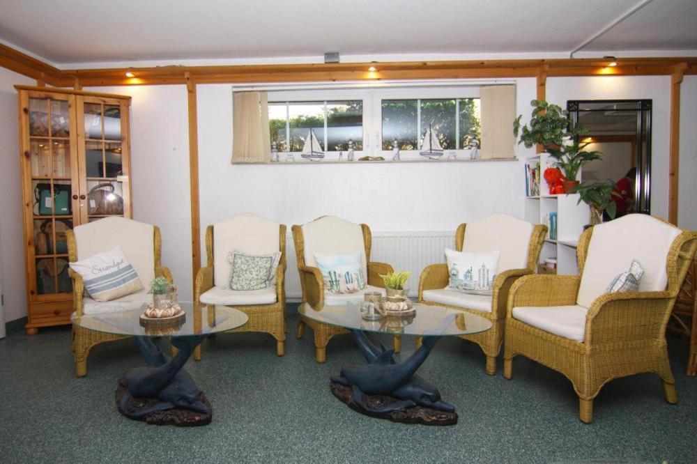 Appartementhaus Pinamar In 샬베우츠 외부 사진